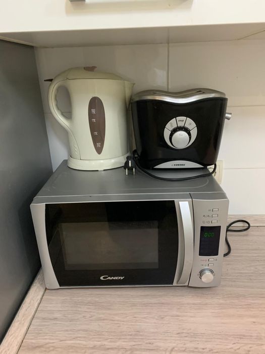 Генератор. Здається без комісії затишна, на сонячну сторону ЖК Митець