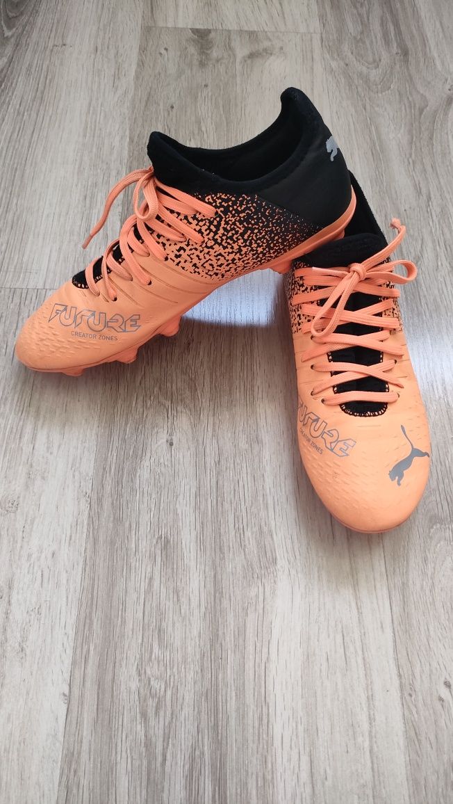 Korki Puma Future piłka nożna r.38