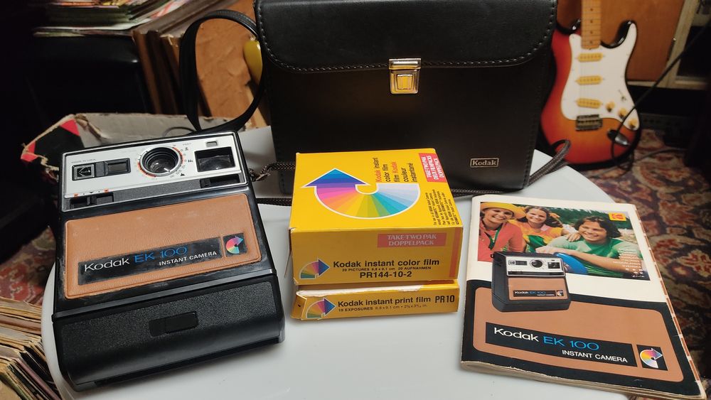 Kodak EK100 Instant Camera + mala e 3 packs film