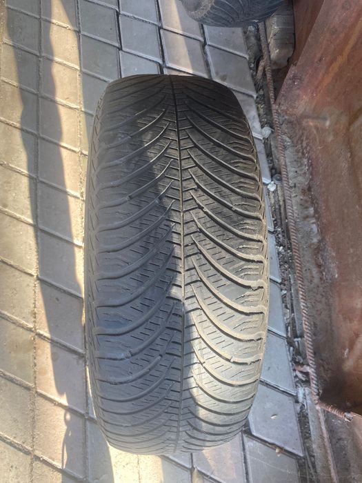 Резина GoodYear r16 всесезонна
