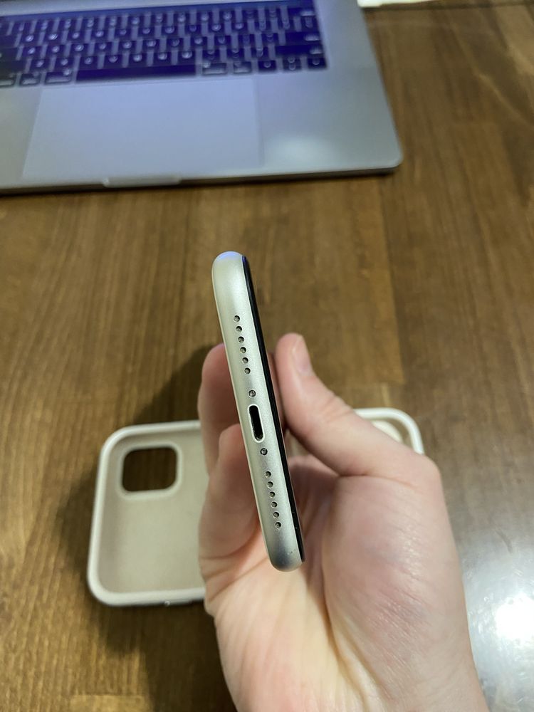 Продам Iphone 11 64gb