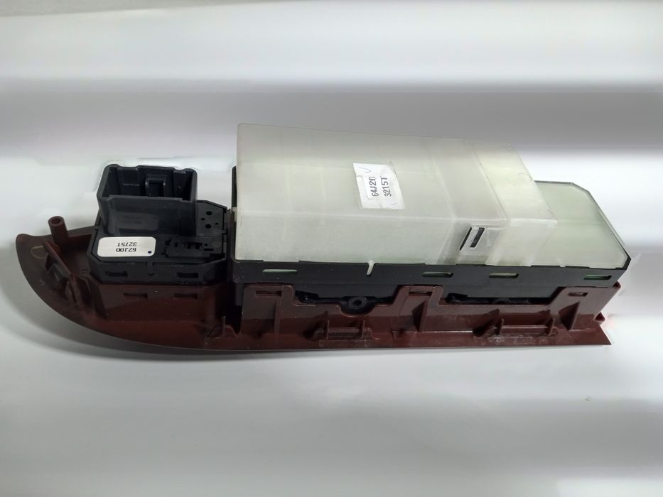 Suzuki Grand Vitara 2 Panel Sterowania Szyb 64J20-3215T
