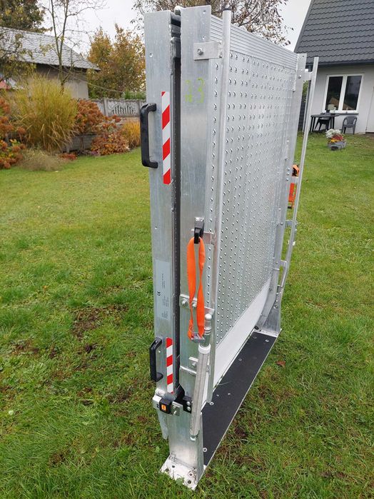 Rampa Załadowcza do busa 300x100x156 Nr 23