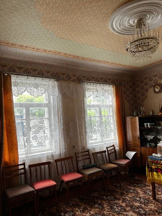 Будинок Рокитне центр