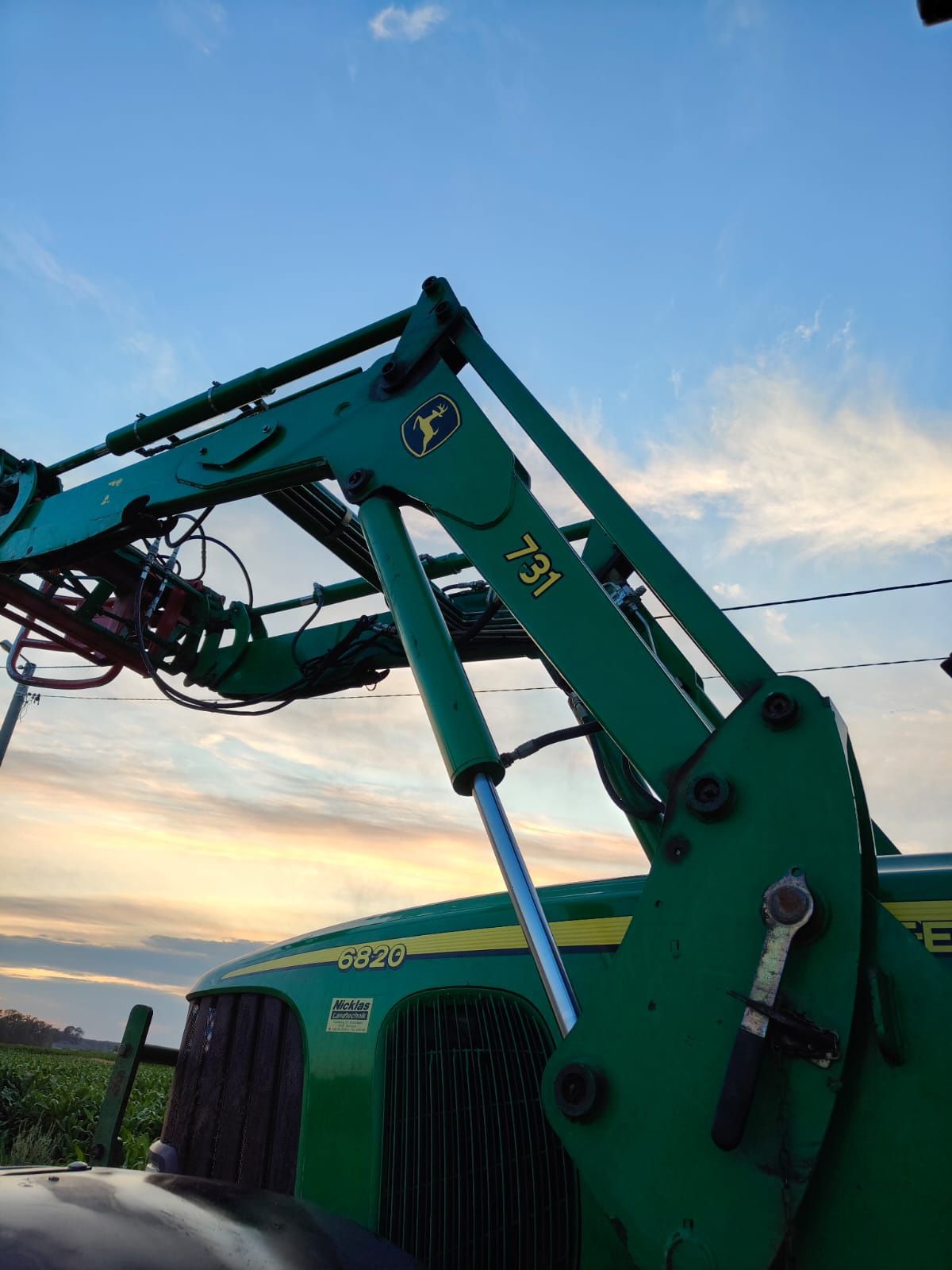 John Deere 6820  PNEUMATYKA