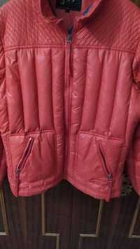 Красная куртка 46-48 размер