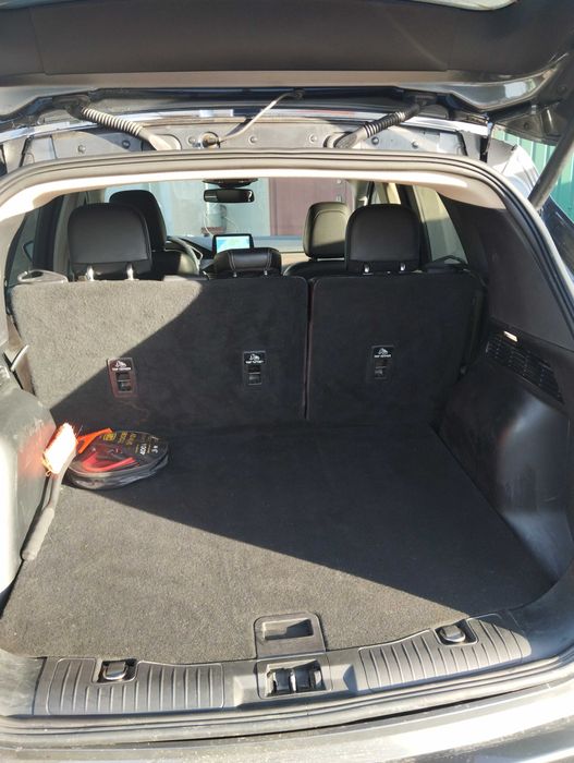 Ford Escape Titanium HYBRID 4wd  ( продаж обмін на житло Берегове)