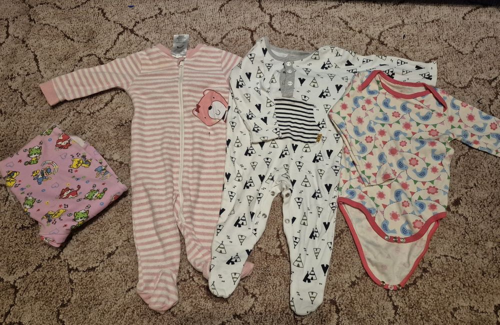 Віддам дитячі речі