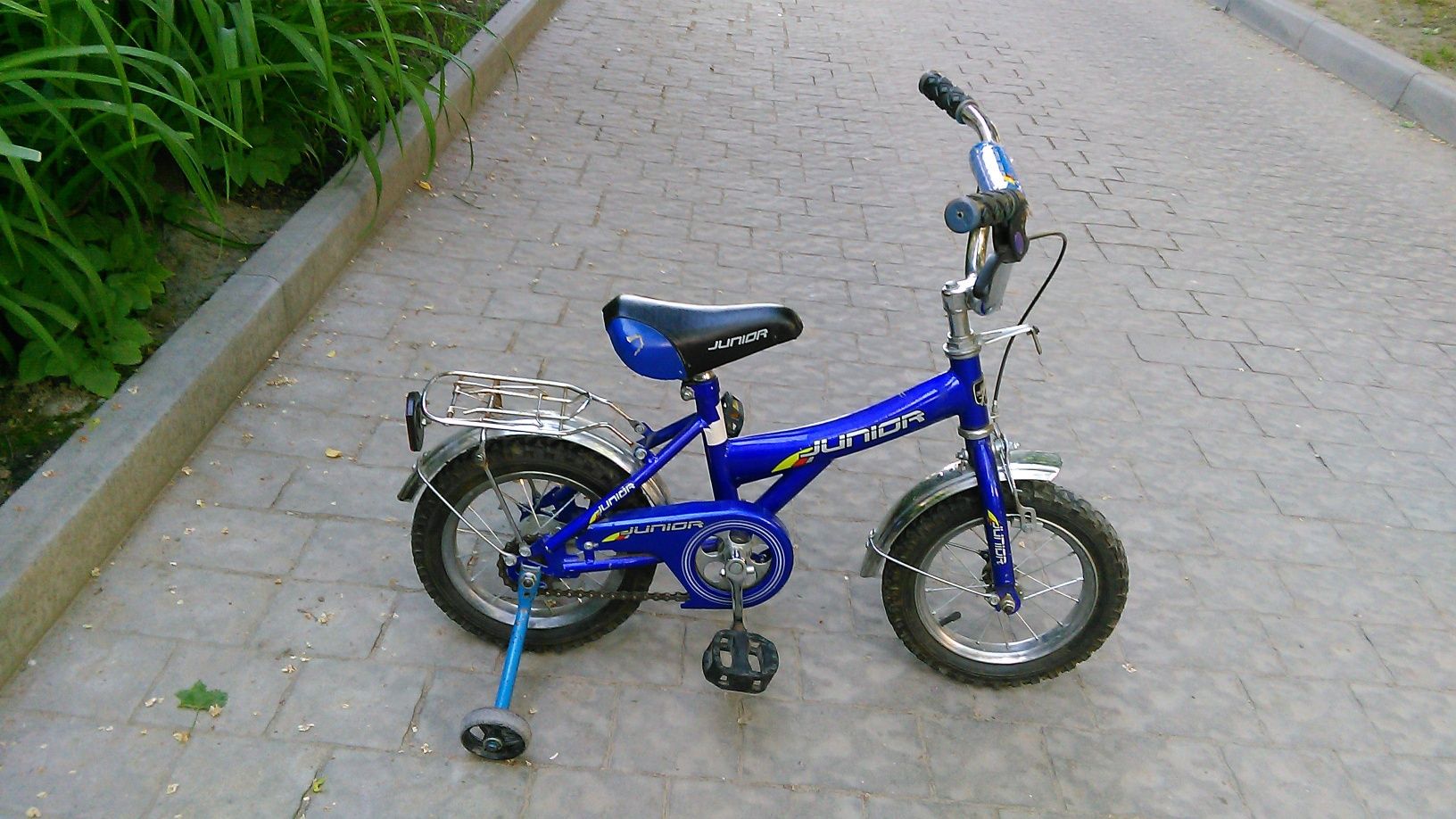 Велосипед дитячий ровер 14 дюймів з коліщатами