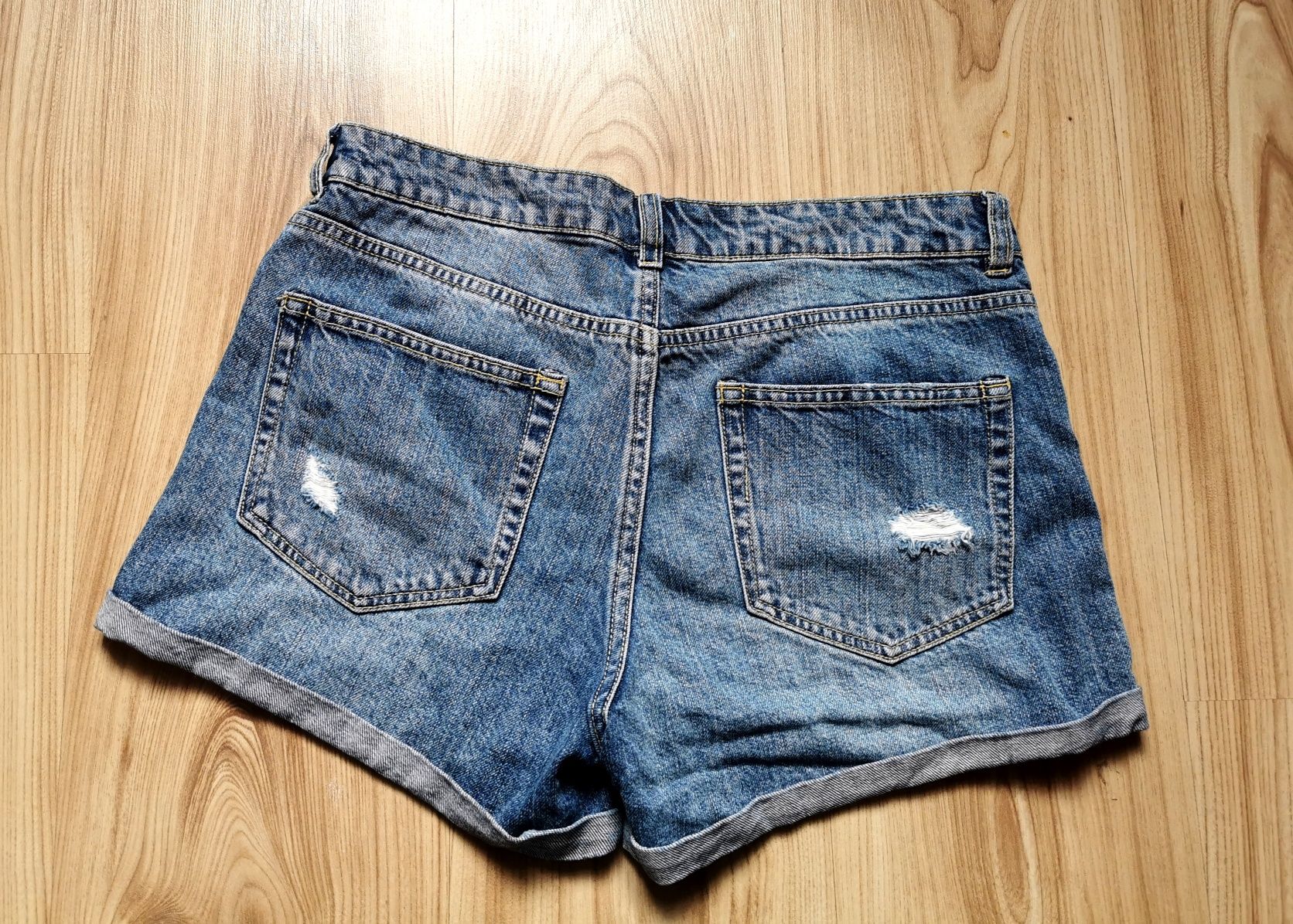 Krótkie spodenki szorty jeansowe damskie roz. M 38 HM H&M wycierane