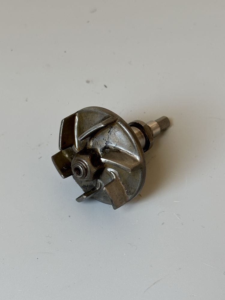 Wałek Pompy Wody wirnik YAMAHA YZF450 R 02-05