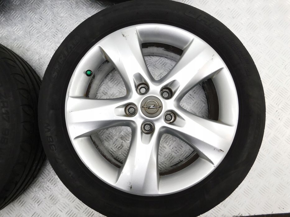felgi aluminiowe 5x115 17x7 opony 225/50 zr17 - opel astra iv j