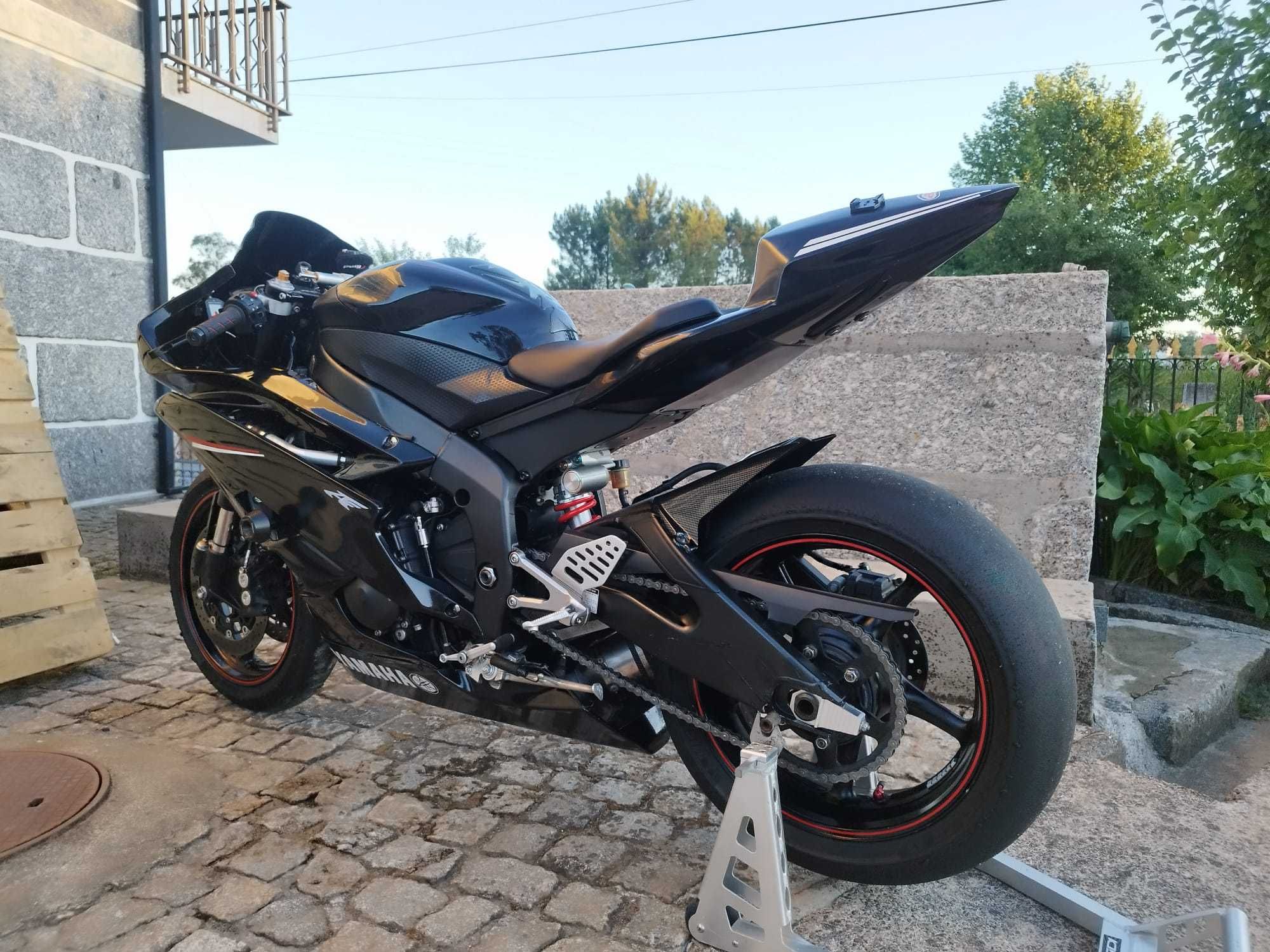 Yamaha R6 Track Days