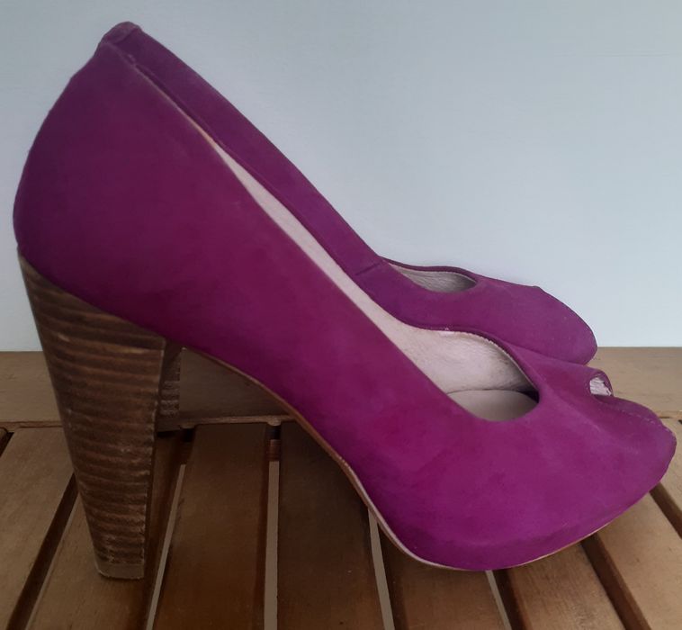 Lote sapatos e sandálias mulher