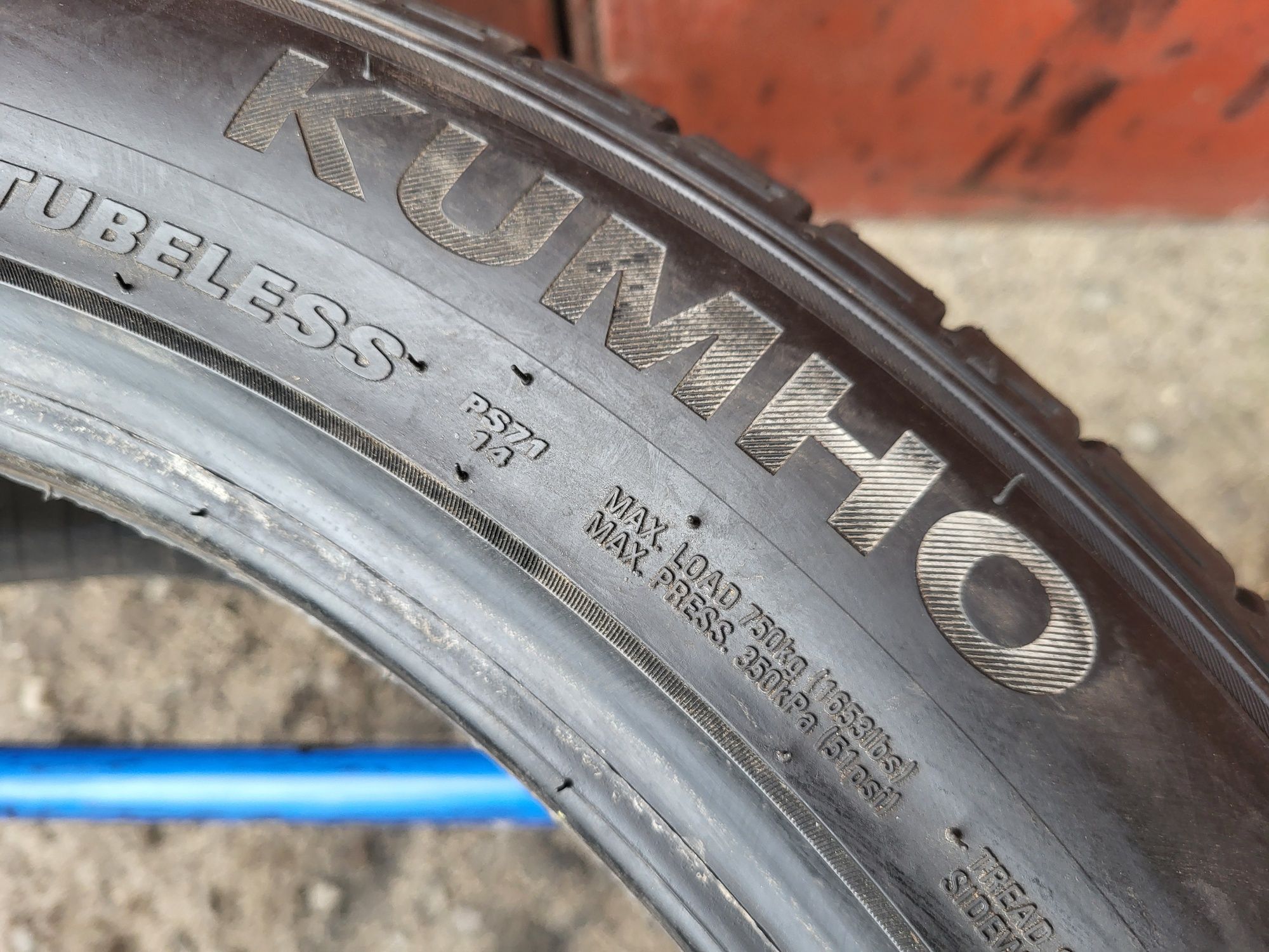 245/45/19 R19 KUMHO ECSTA PS71 SUV 2шт ціна за 1шт шини
