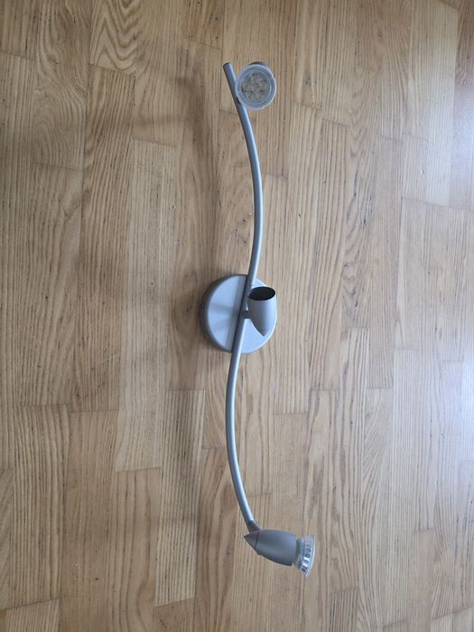 Srebrno-szara lampa sufitowa z 3 ruchomymi źródłami światła