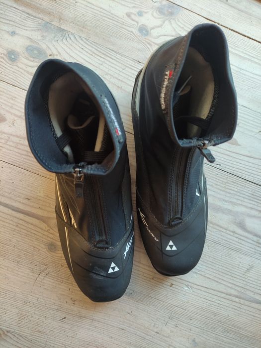 Buty do nart biegowych Fischer XC Touring r.46 NNN