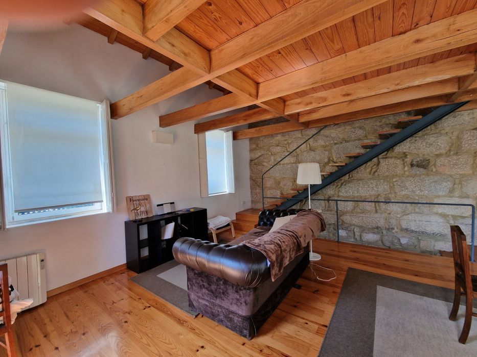 Casa independente com jardim