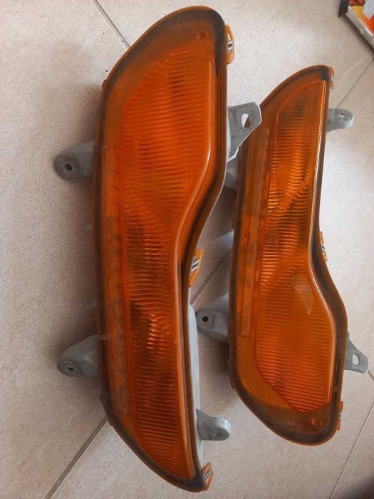 Ford Escape Форд Ескейп габарит відбивач отражатель фара