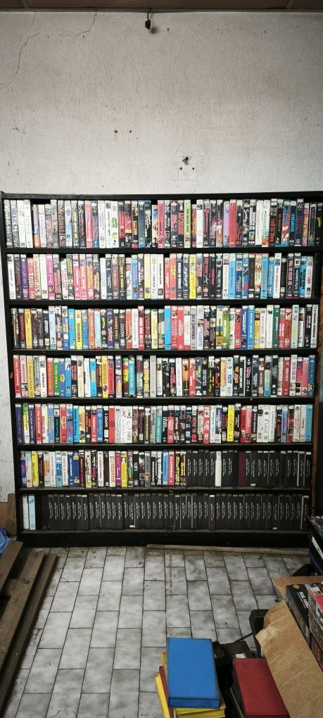 Cassetes VHS em caixa