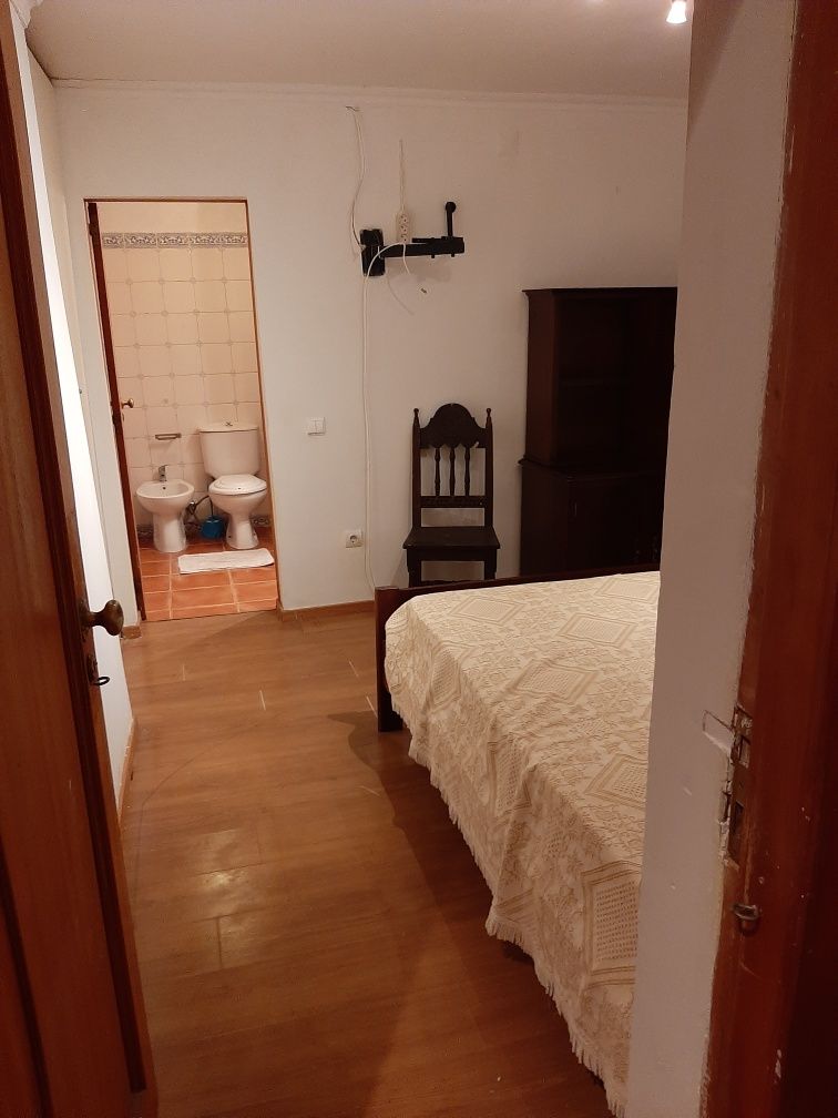 Quarto para arrendar