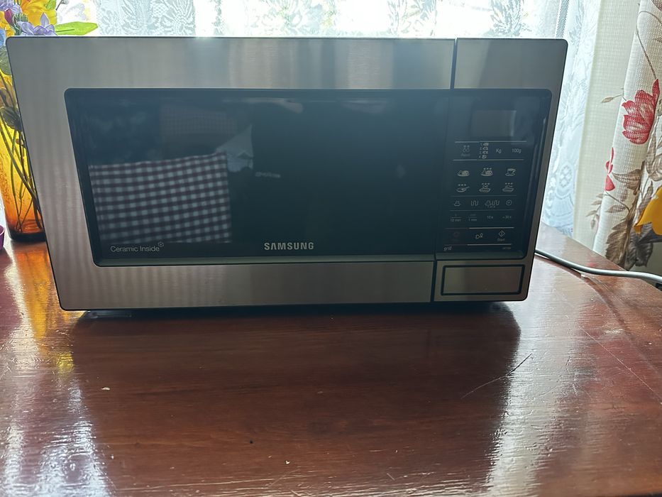 Mikrofalowka samsung ge73m