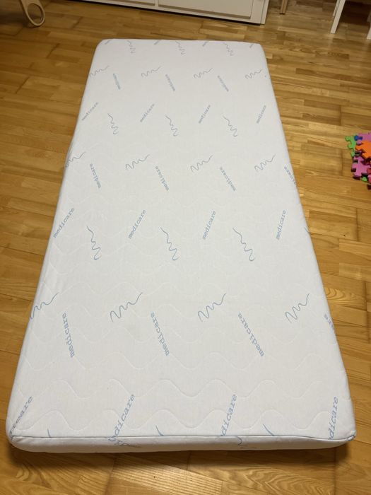 Materac piankowy 90 x 200