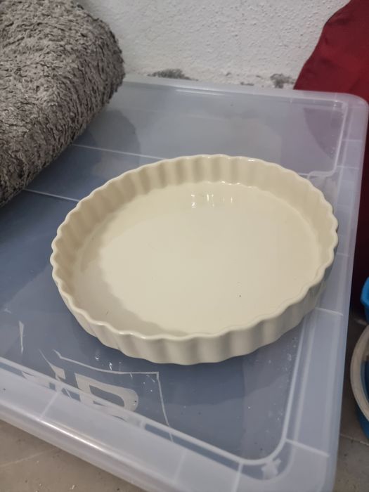Forma de bolos beje