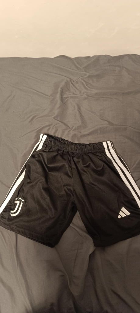 Koszulka  piłkarska  Juventus plus spodenki