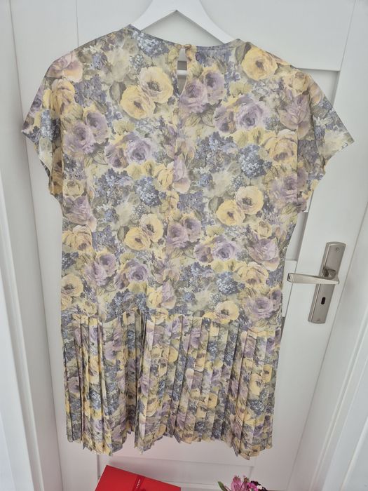 Elegancka wizytowa sukienka w kwiaty 46 na wesele na komunię