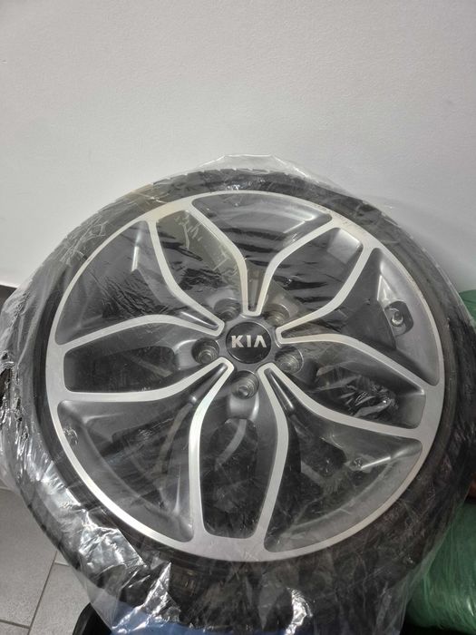 Felgi 225/40 R18 KIA oryginalne SUPER STAN
