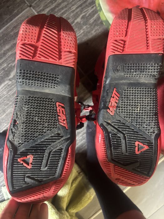 Buty motocross Leatt 4.5 – rozmiar 42 czerwone