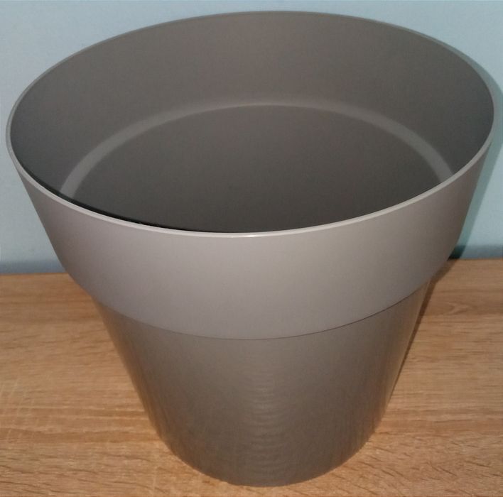 Donica plastikowa wysokość 21,7 cm szara