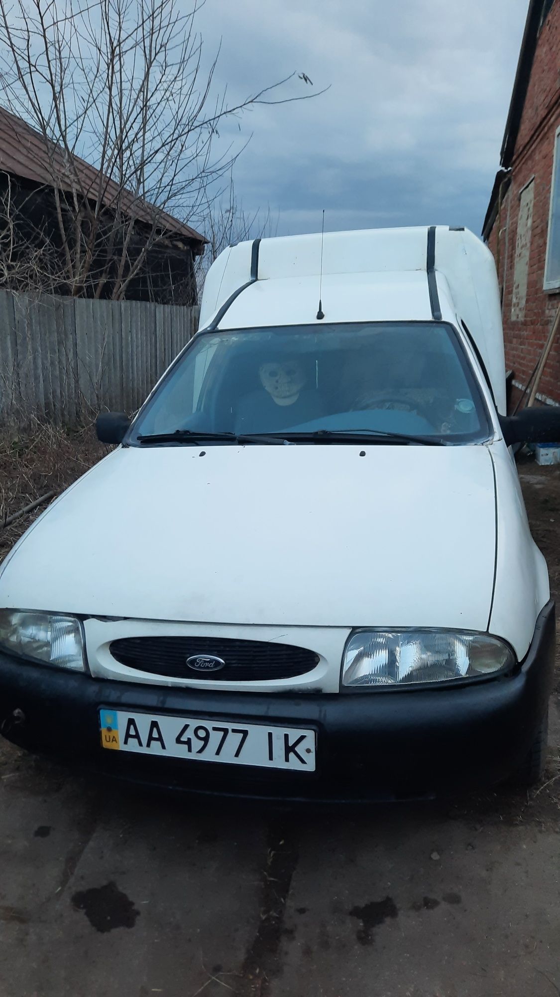 Офіційний пасажир Ford courier