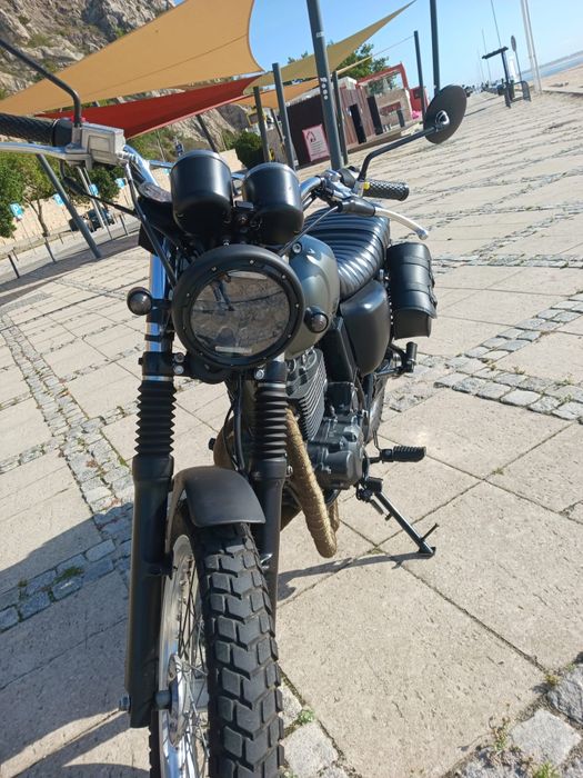 Mash 400 scrambler