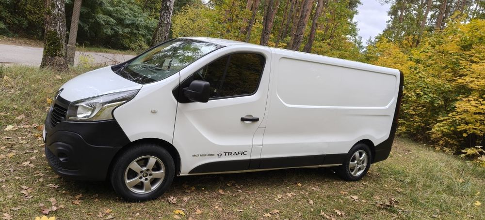 Renault Trafic Long  Bogate Wyposażenie