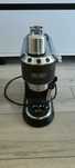 Ekspres kolbowy DeLonghi Dedica EC685.BK