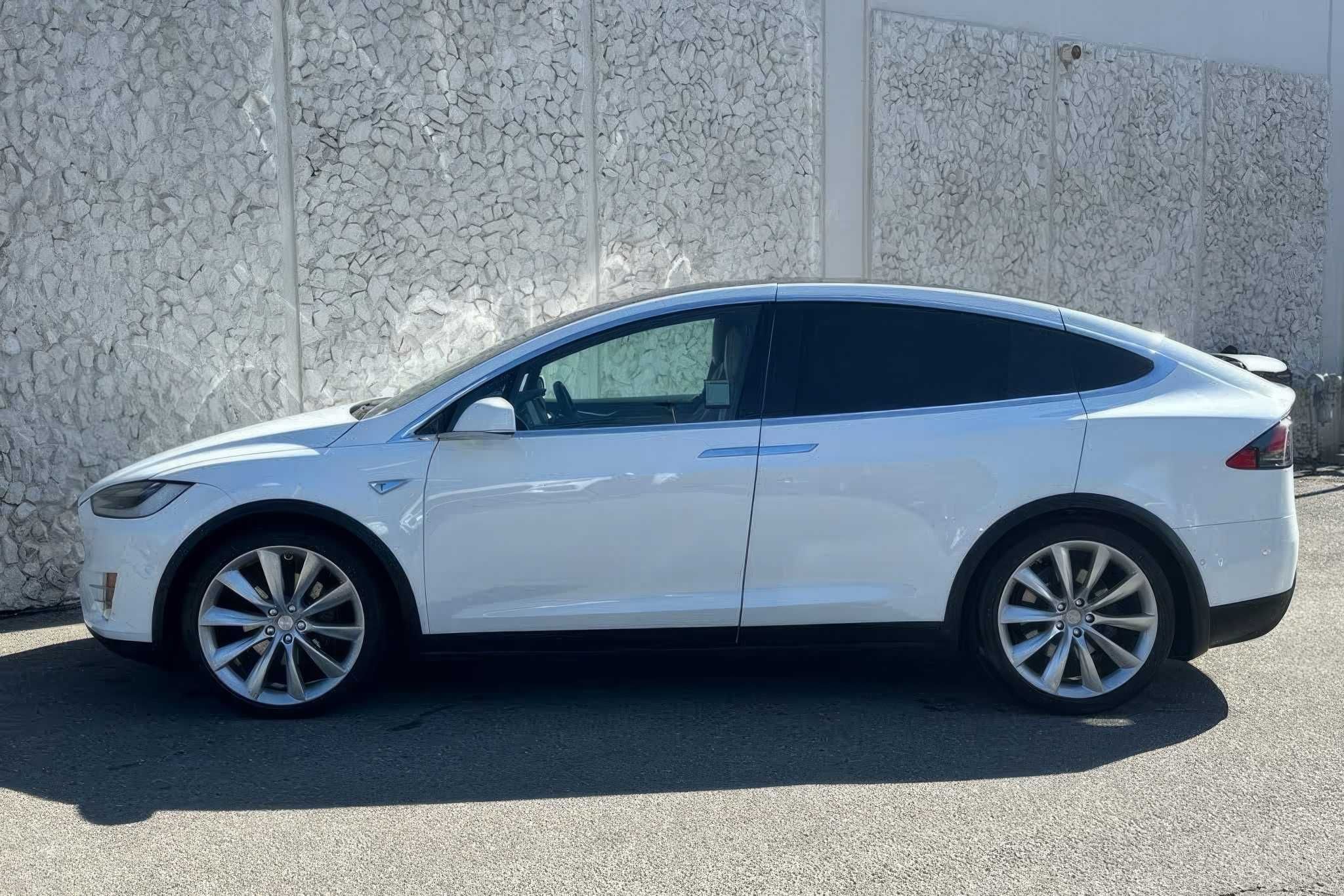 2016 Tesla Model X