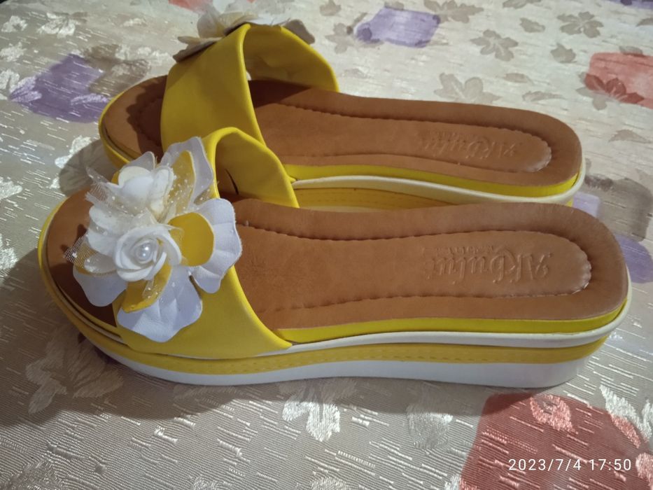 Босоножки размер 38 лекие прочные