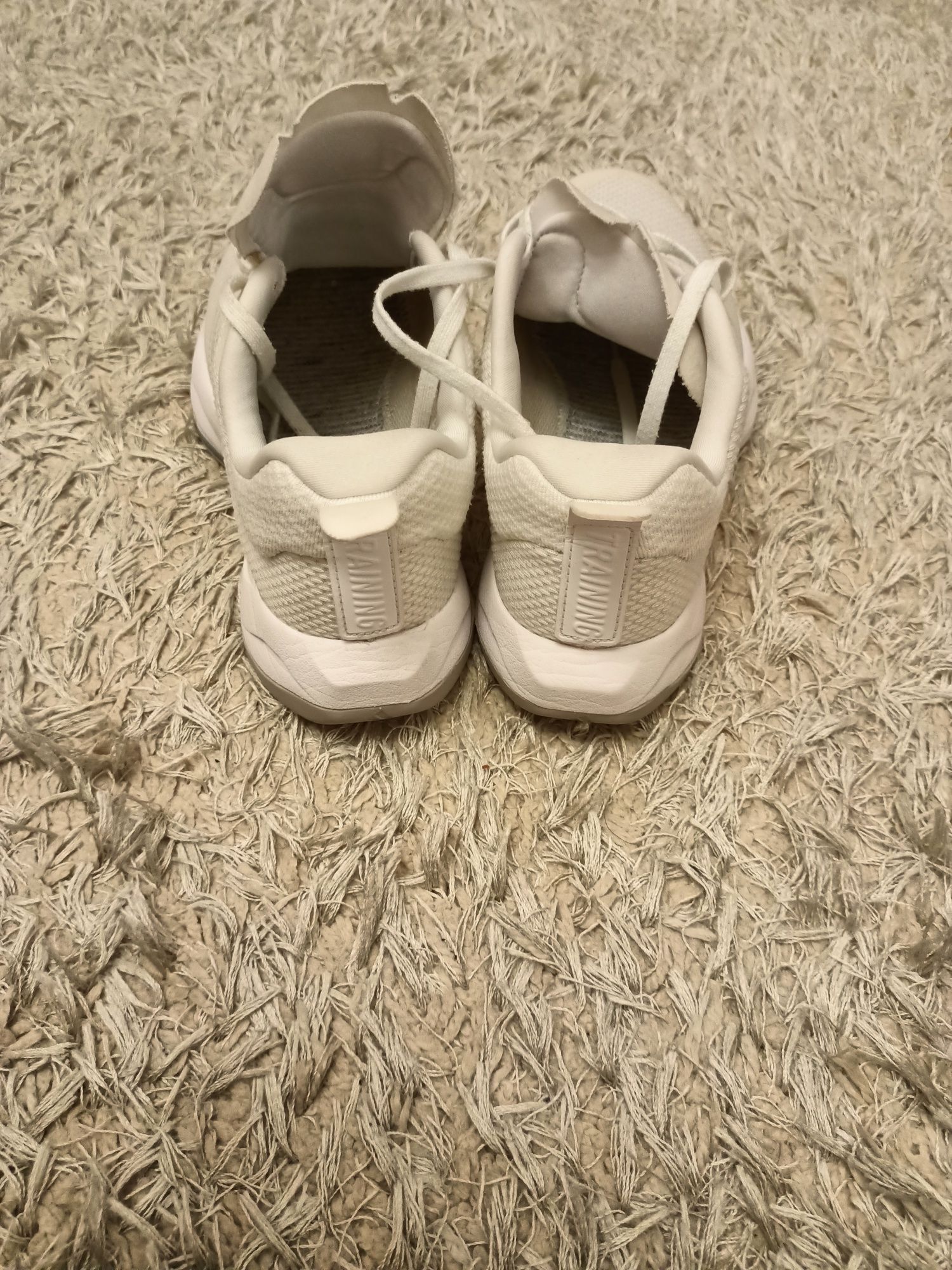 Продам кросовки Adidas 40 р