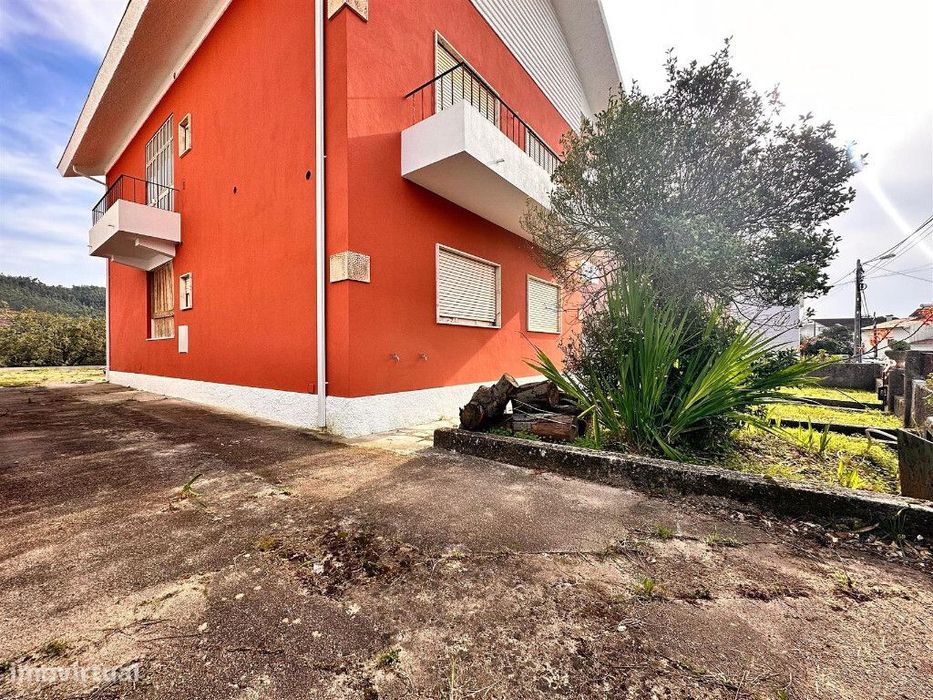 Moradia Isolada M6 em zona do Tovim
