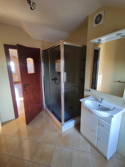 Dom z budynkiem gospodarczym w pięknej okolicy (Śląsk Cieszyński)