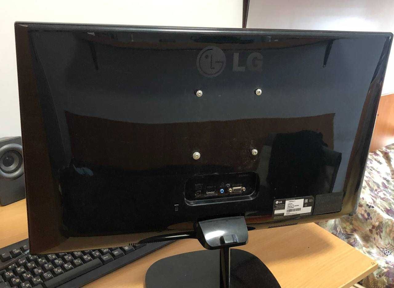 Monitor LG 27MP67HQ