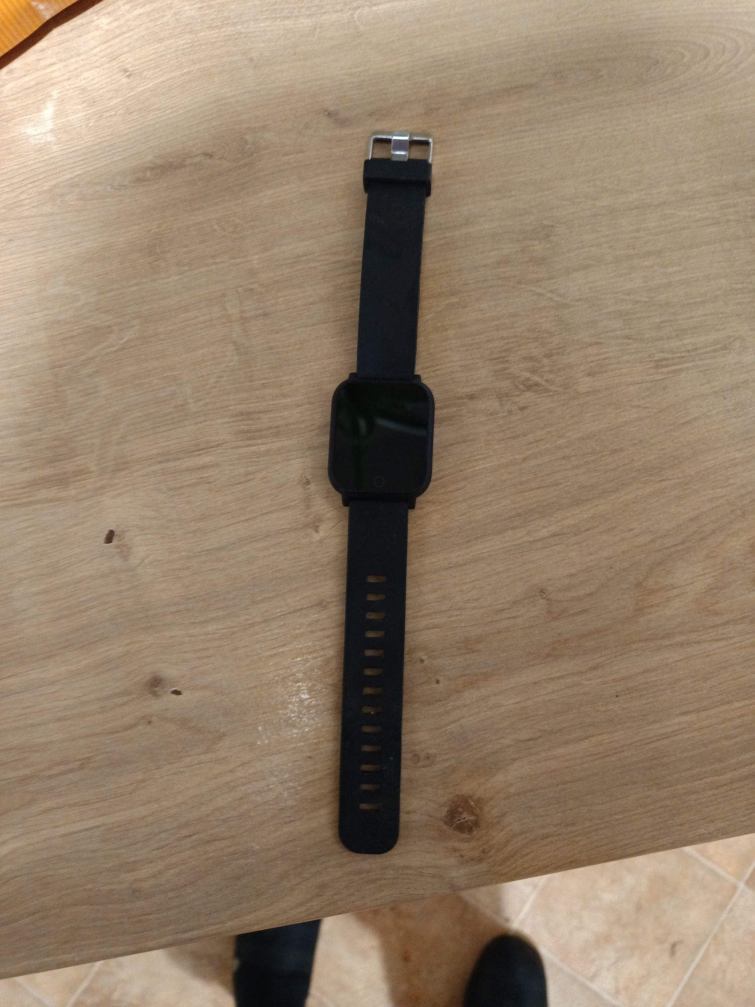 Smartwatch firmy avon