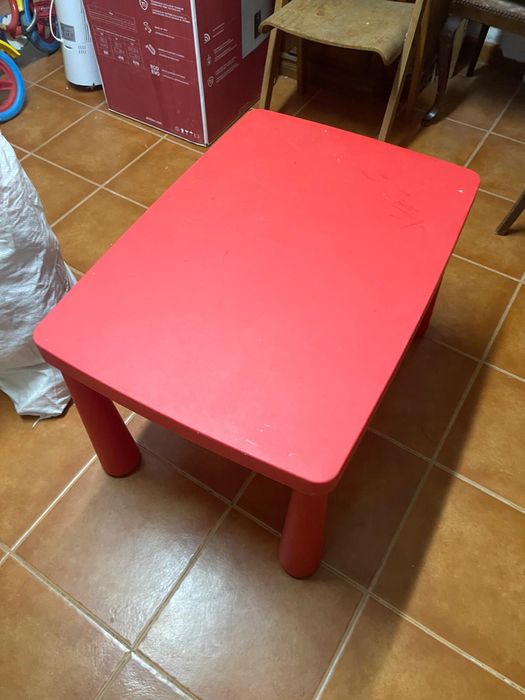 Mesa de atividades de criança ikea