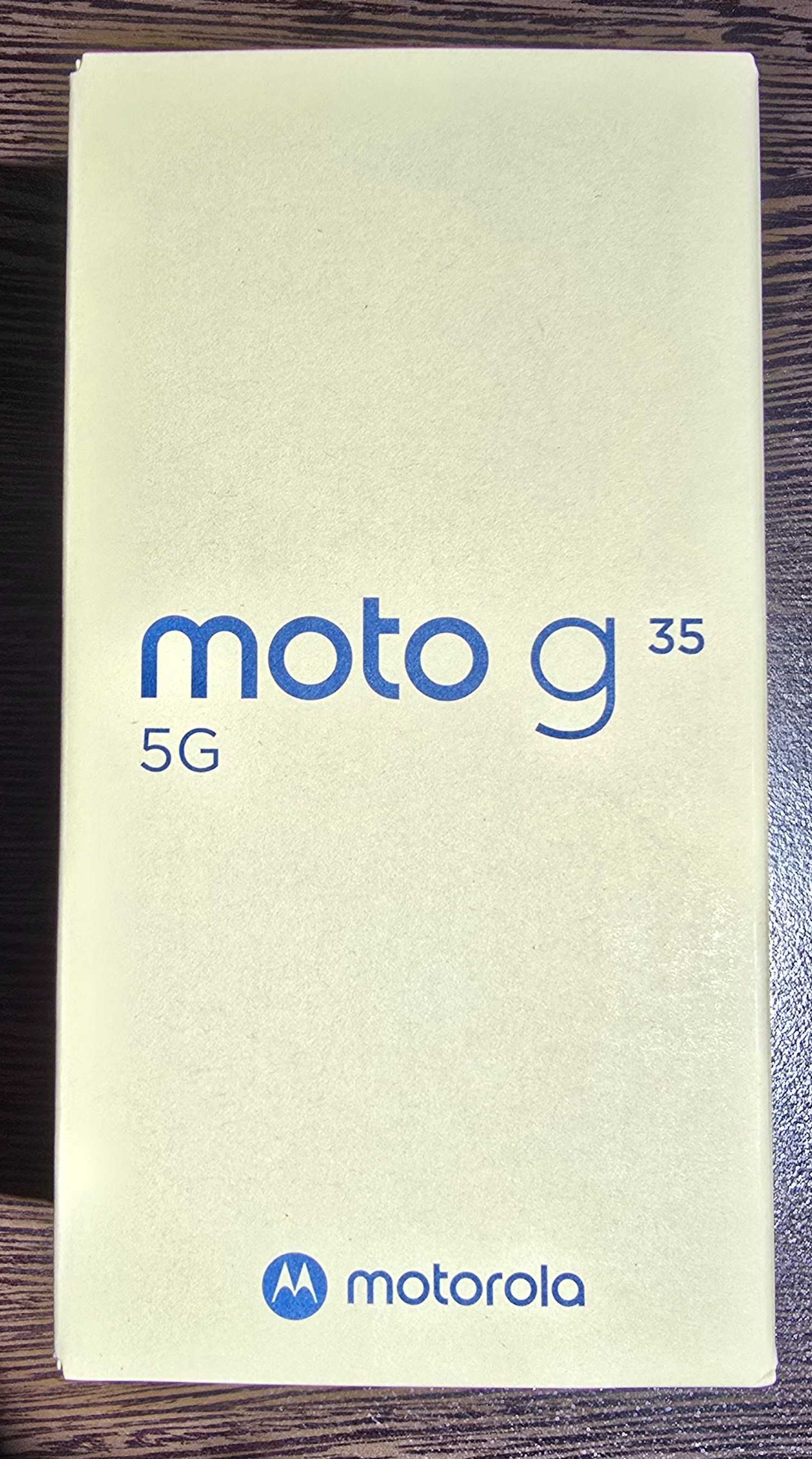 Nowa Motorola Moto G35 5G 8GB RAM 128GB pamięci kolor Guava Red.