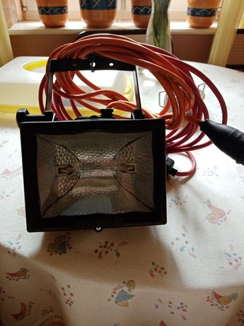 Lampa halogenowa plus dodatkowy kabel