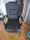Cadeira de escritório ergonômica com apoio para os pés - Branco/Preto
