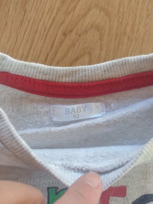Zestaw 4 bluzy plus kamizelka r 92/98