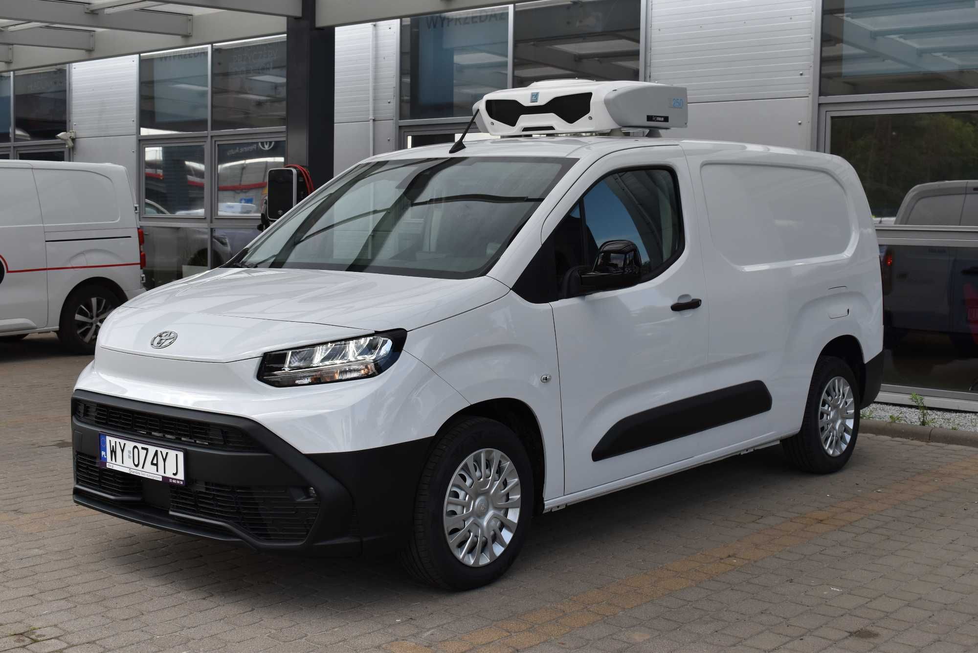 Wynajem Izoterm, dostawcze, chłodnie Toyota Proace long !